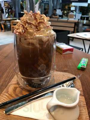 Bella Ducci Italiano Cafe at Emquartier