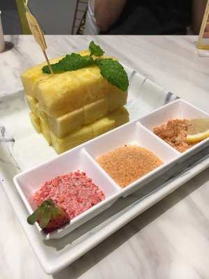 หอมสุวรรณ พีน่า พีน่า