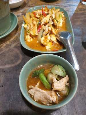 ร้านอาหาร ร้านโคม (บ้านโคม), กรุงเทพมหานคร (กทม.)