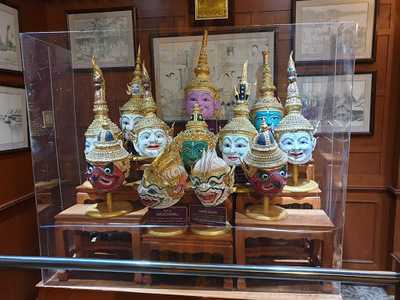 แชนเดอเลียบาร์