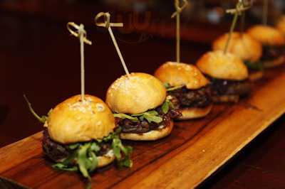 ร้าน Pop Bar