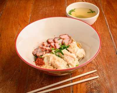 ป้าจันทร์ก๋วยเตี๋ยวปลา