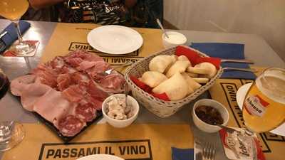 La tigelleria Passami il Vino, Ivrea