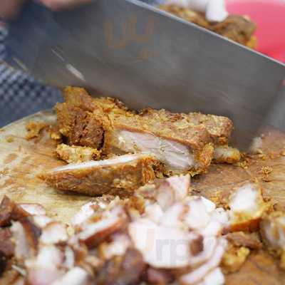 ร้านอาหาร หมูทำอะไรก็อร่อย