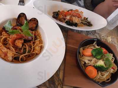 ร้านอาหาร แมกซ์