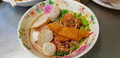 ไฮเซ้ง ลูกชิ้นปลา