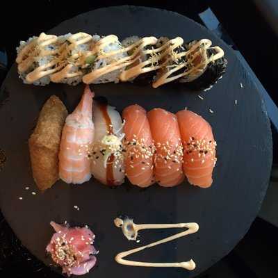 Zushi Take Away Eslöv menu