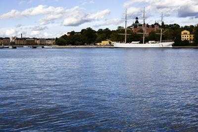 Loch & Quay