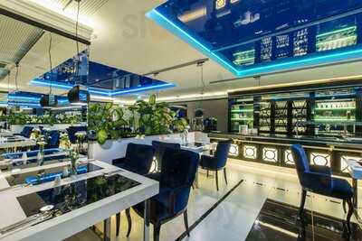 First Floor Restaurant