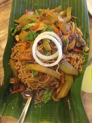 Buddy's Pancit Lucban