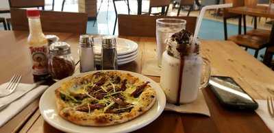 California Pizza Kitchen