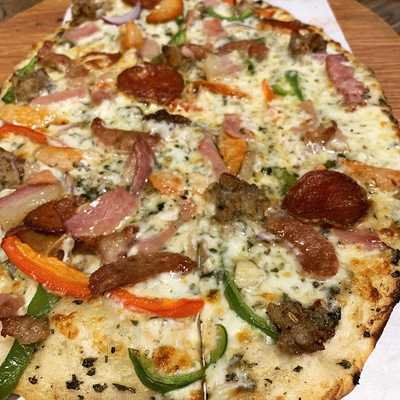 Knicker+Bockers Pizza