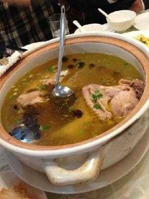 上海风情鸡煲店, 上海市