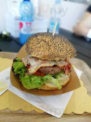 Faceburger, Pula