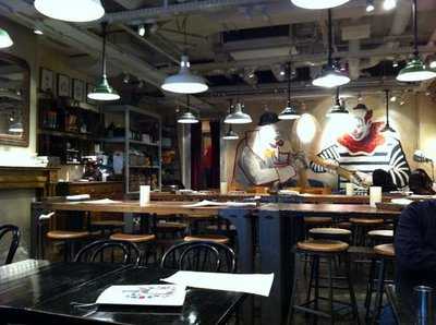 パリアッチョ 丸の内仲通り