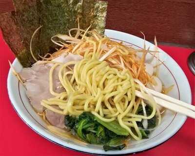横浜ラーメン豚八家