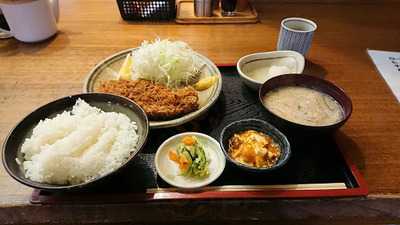 とんかつ たらふく