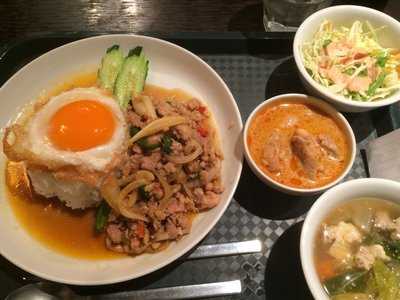 ガパオ食堂