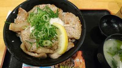 伝説のすた丼屋 渋谷宇田川町店