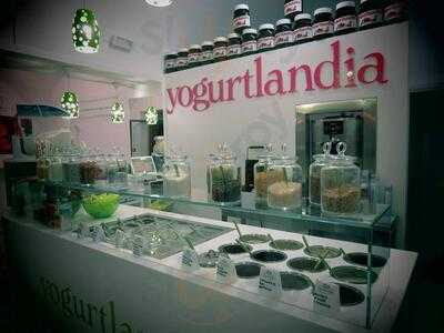 Yogurtlandia Bronte, Bronte