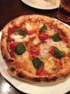 街のパスタ屋ピザの店 デニーロ