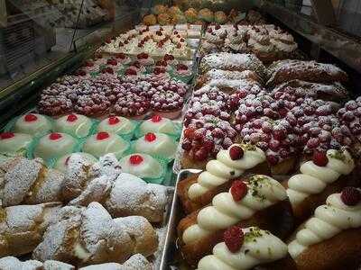 Laboratorio Pasticceria Piazza Grande Di Finocchiaro Paolo