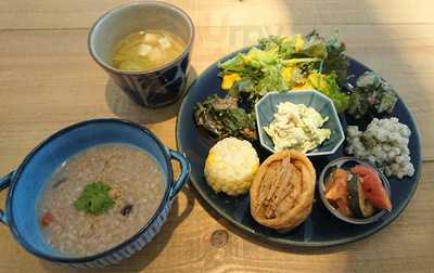 Shelter Kuko Cafe & Gallery