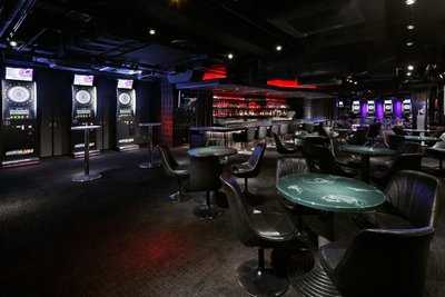 ダイニングダーツバーbee 渋谷店