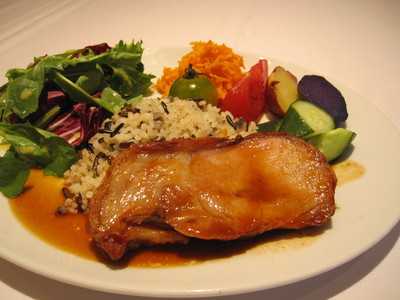 ビストロ カフェ ア ターブル