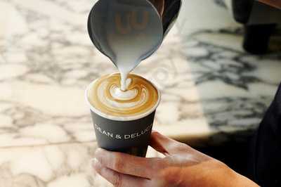 Daichi & Travel Cafe