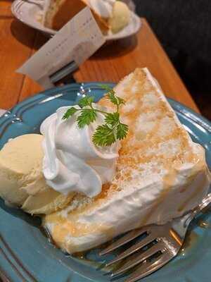マザームーンカフェ umie店
