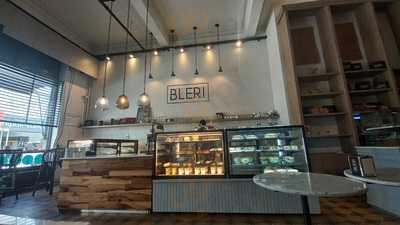 Bleri Panadería & Café