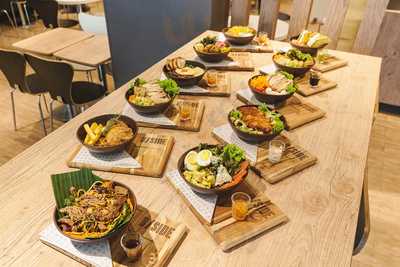 B/side Burger & Bowls