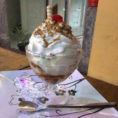 Roma Gelateria E Café