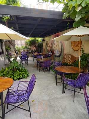 Christal Café