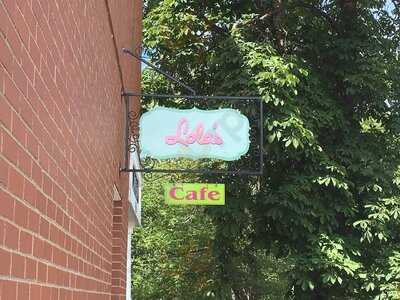 Lola's Cafe