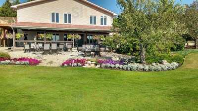 Manitoulin Golf Clubhouse Dining