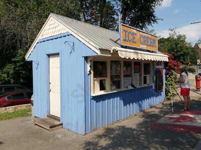 Almonte Ice Cream Shop