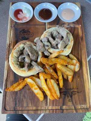 Sport Bar Reventón/ La Churrasquería