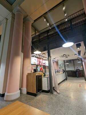 Pizza Hut Praha Masarykovo nád.