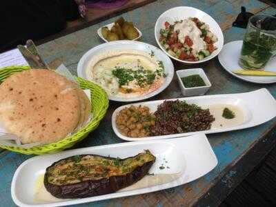 Hummus & Friends