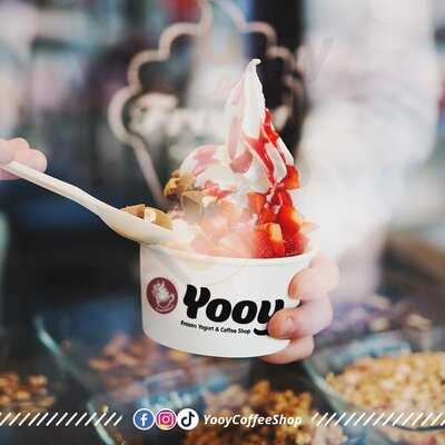 Yooy Frozen Yogurt Coffee Shop