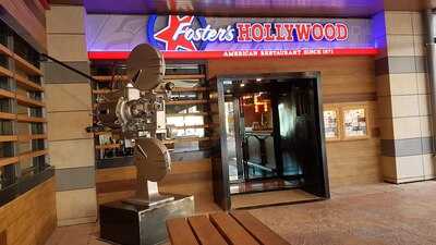 Foster's Hollywood