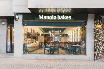 Manolo Bakes