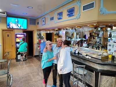 Cervecería La Nueva Estación Cafetería