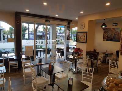 The Oasis Cafe Restaurante Fuengirola