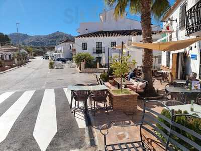 Table Mountain Comares