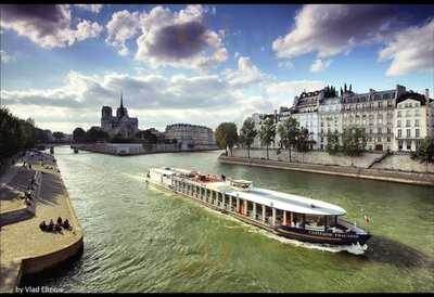 Capitaine Fracasse, Paris