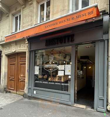 Aristotte, Paris