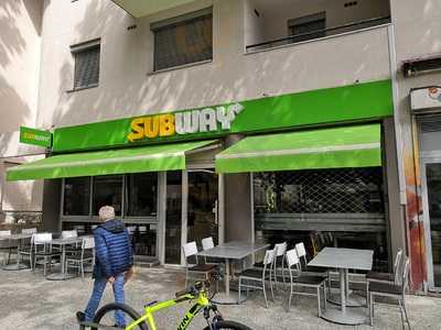 Subway, Villeurbanne